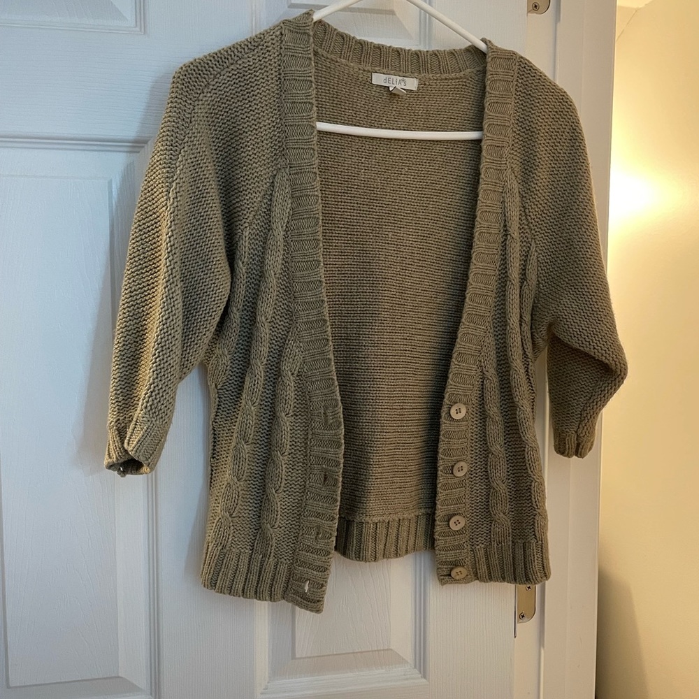 Delia’s cute crop cardigan EUC